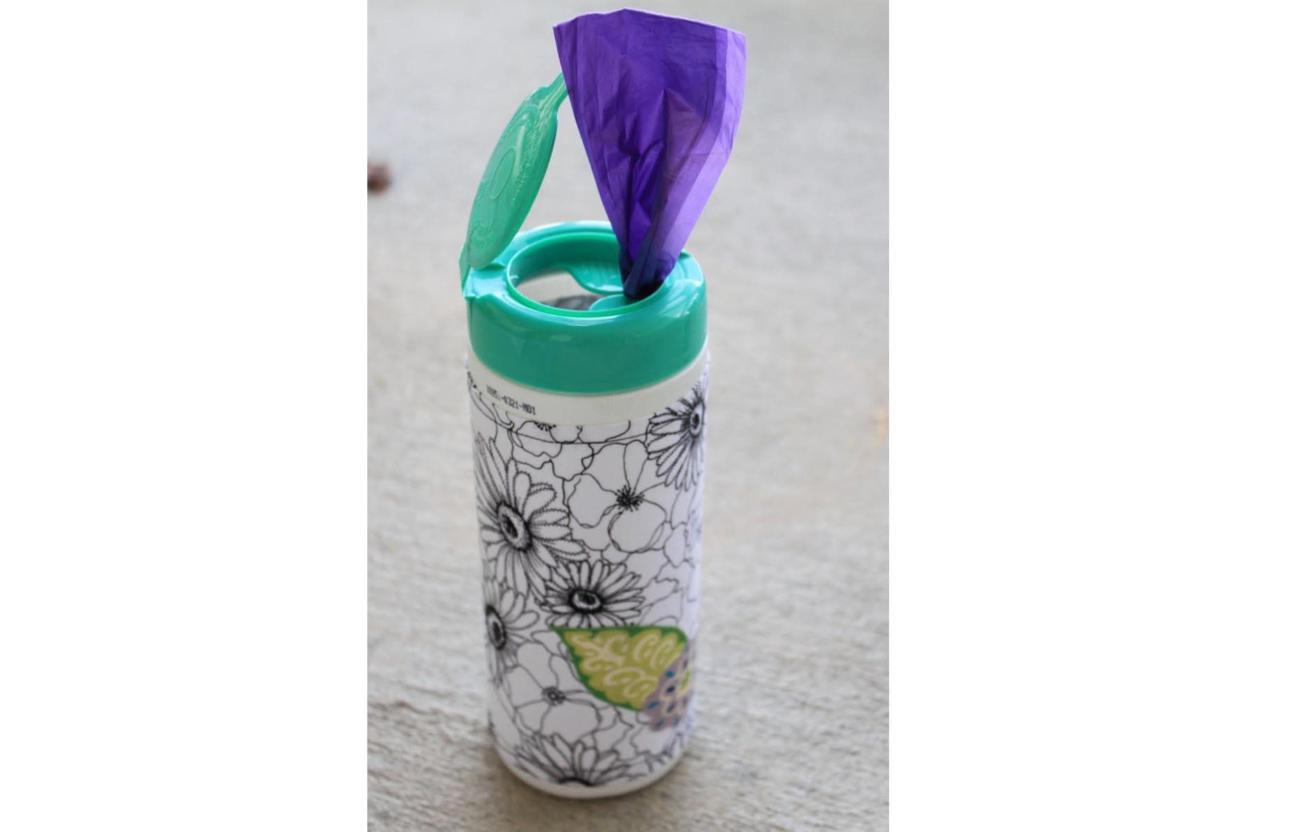 Keep sandwich bags in baby wipe containers